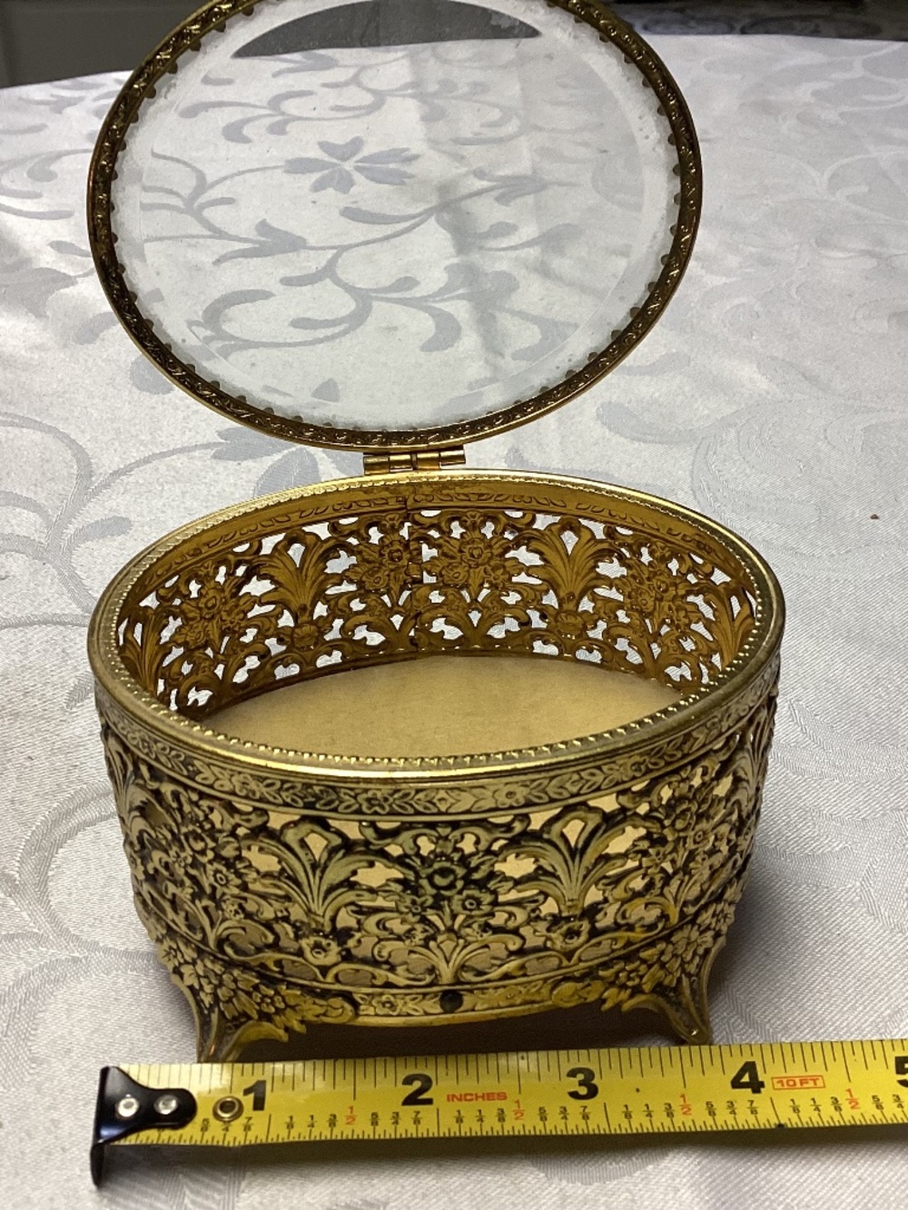 ORMILU. GOLD N GLASS FILIGREE JEWELRY CASKET